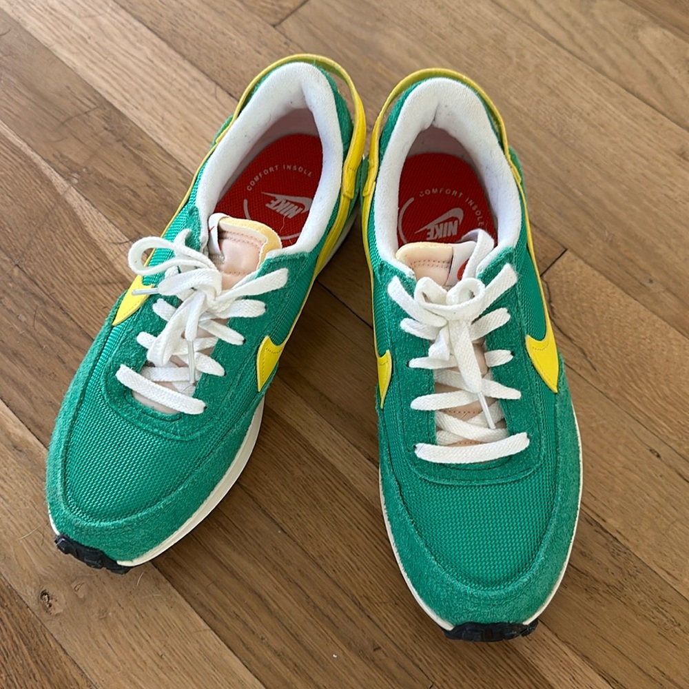 Nike Waffle Debut size 8.5